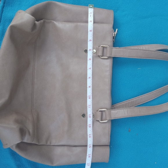 4/$15 Tan Women's Tote Bag Purse Pockets Faux Leather - Picture 5 of 11